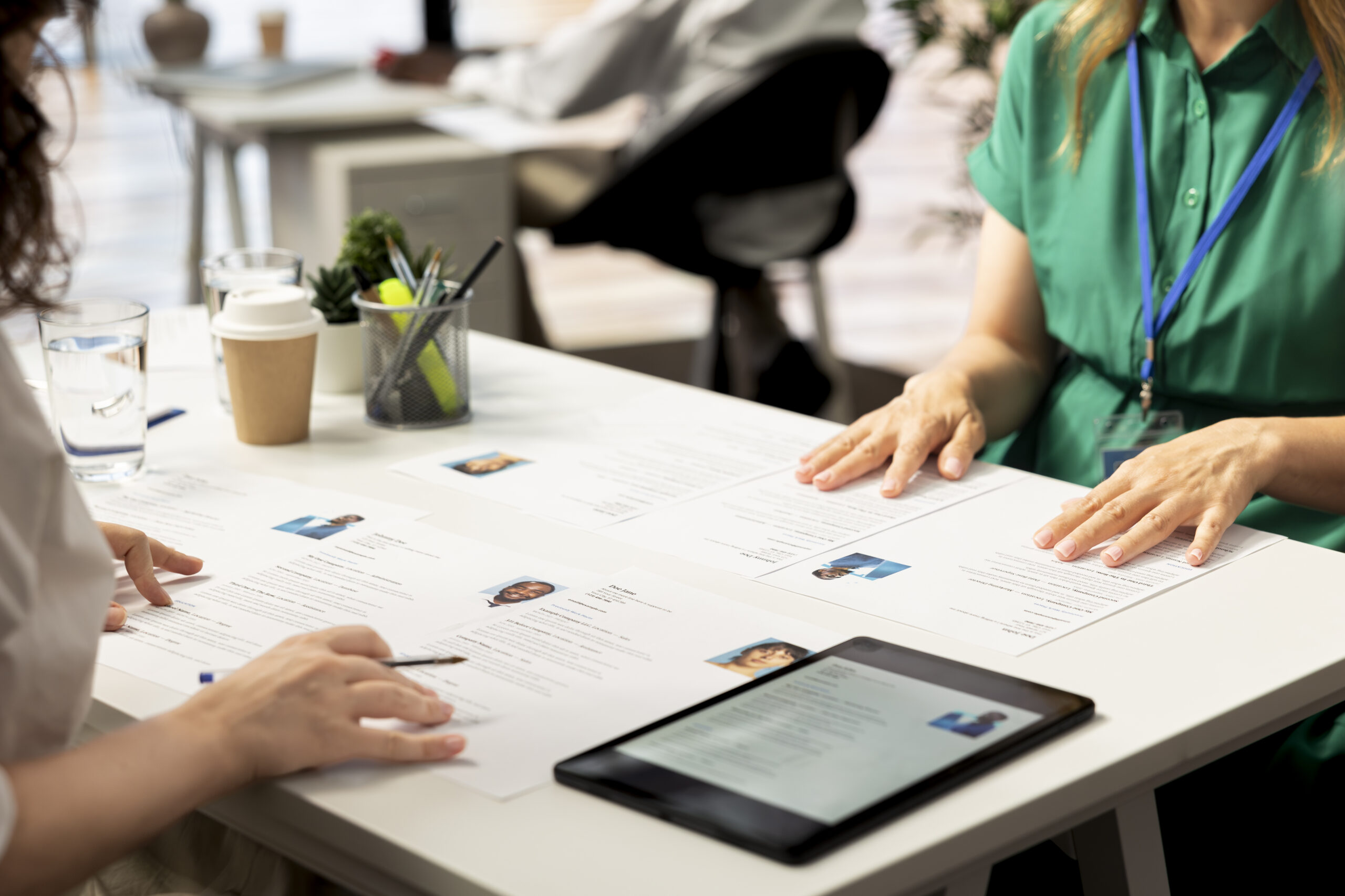 Read more about the article Career Transition Coach vs. DIY Job Search: Which Pays Off Faster?